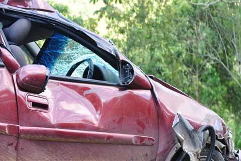 What are the 5 steps you should follow if you are involved in a car accident?