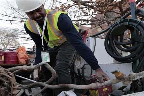 Here’s why there is still so much lead pipe in Chicago